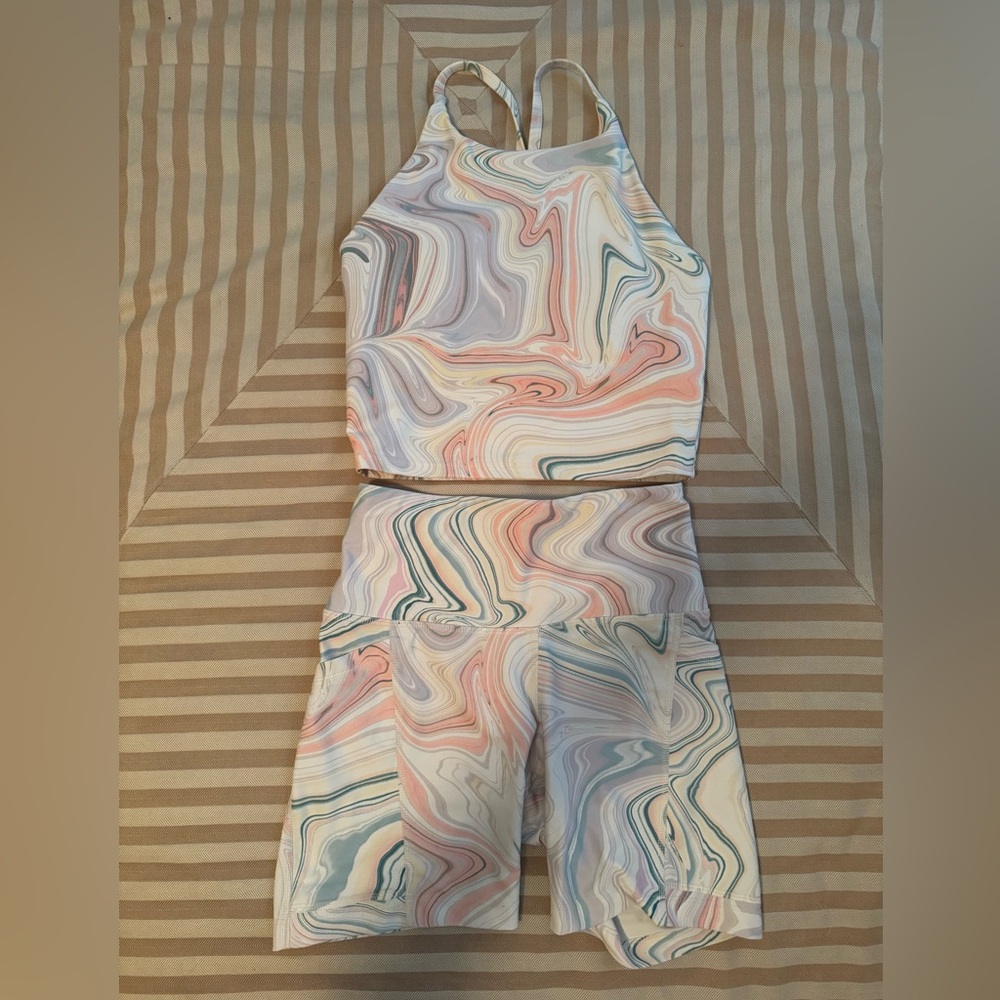 Old Navy Marble Print Cropped Tank Top in Pastel Pink, Blue, Gray